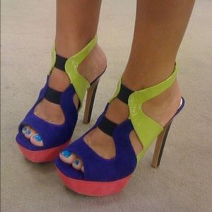 Jessica Simpson Bendie platforms.